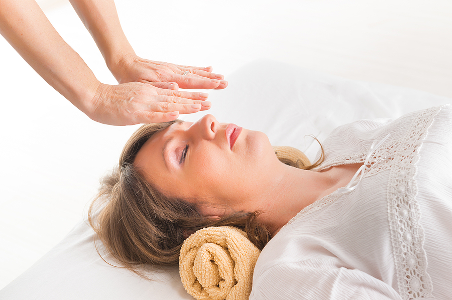 Combining Massage with Rheumatological Treatment: A Holistic Approach to Pain Management